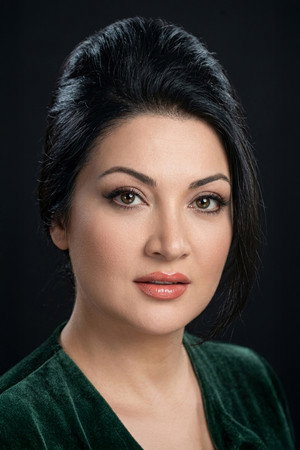 Hülya Aşan portrait
