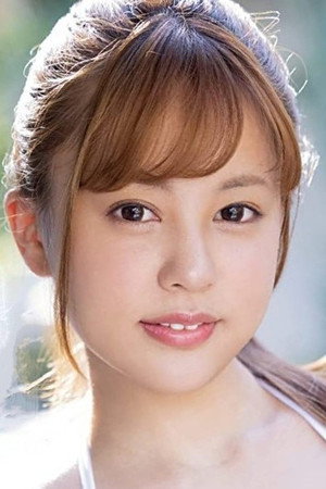 Shion Yumi portrait