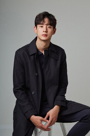 Moon Su-in portrait
