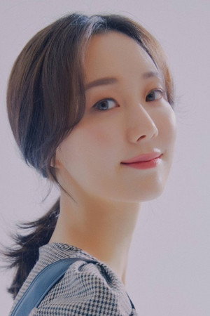 Lee You-young portrait