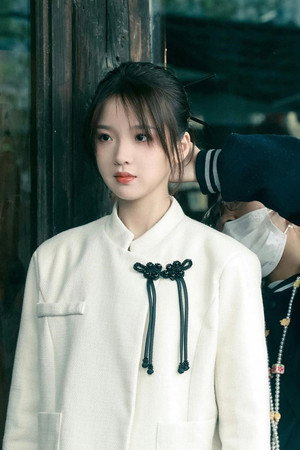 Zhang Miaoyi portrait