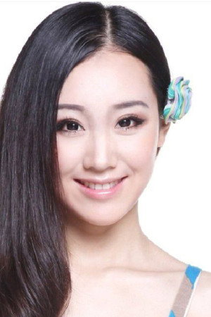 Li Qia portrait
