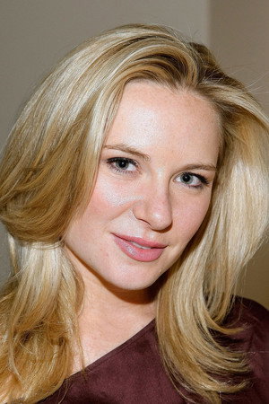 Lee-Anne Summers portrait