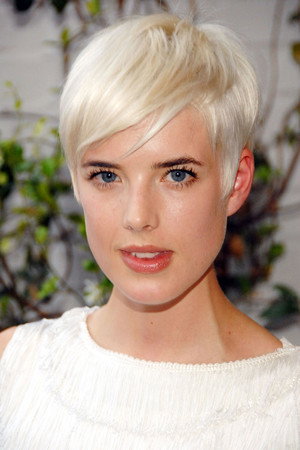 Agyness Deyn portrait