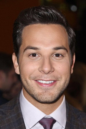 Skylar Astin portrait