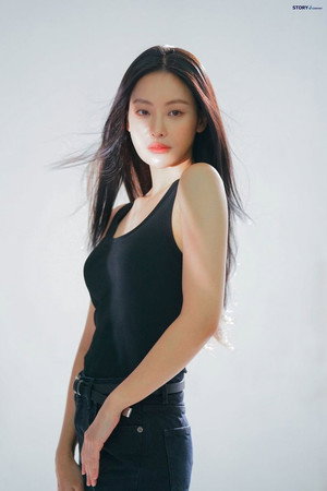 Oh Yeon-seo portrait