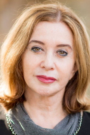 Sandra Sade portrait