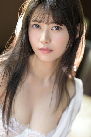 Ria Aise portrait