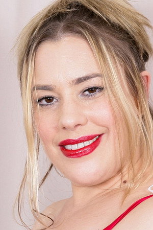 Tammy Oldham portrait
