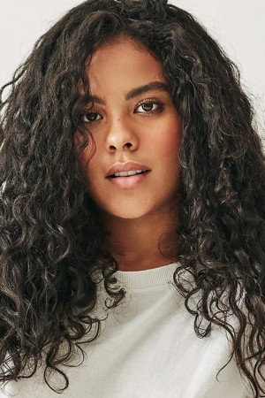 Bella Campos portrait