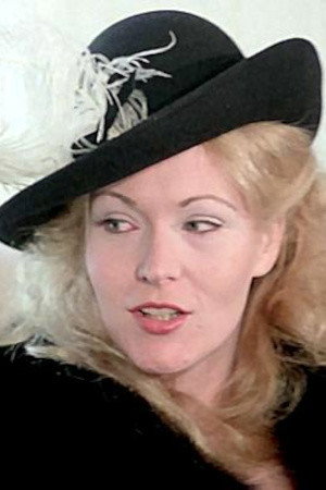 Heather Leigh portrait