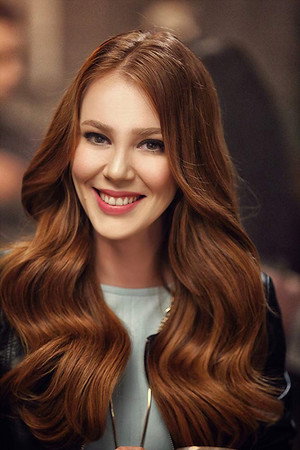 Elçin Sangu portrait