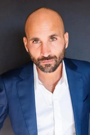 Tomer Oz portrait