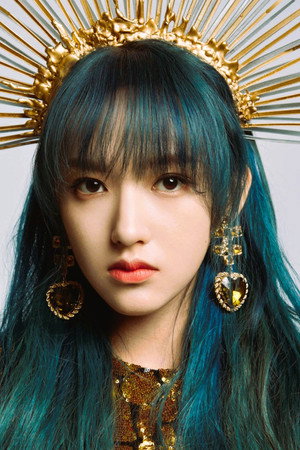 Cheng Xiao portrait