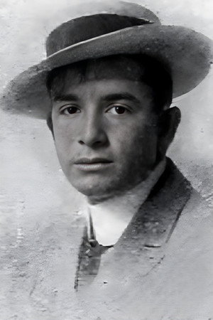Shannon Fife portrait