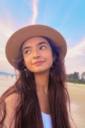 Anushka Sen portrait