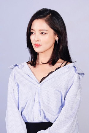 Xin Zhilei portrait