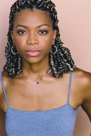 Essence Renae portrait