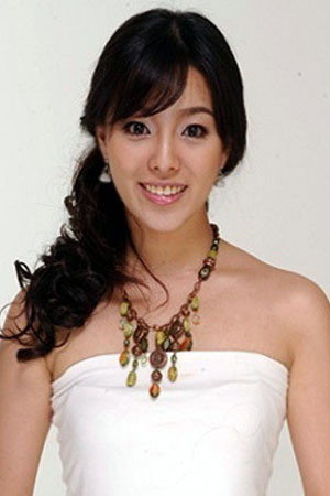 Choi Woo-ri portrait