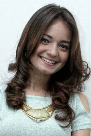 Enzy Storia portrait