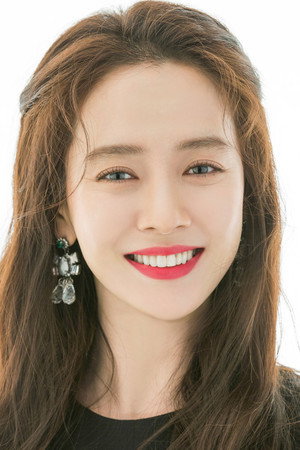 Song Ji-hyo portrait