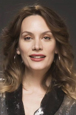 Ebru Cündübeyoğlu portrait