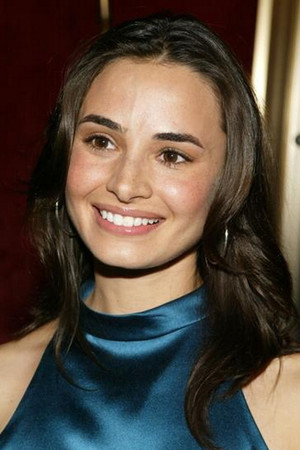 Mía Maestro portrait