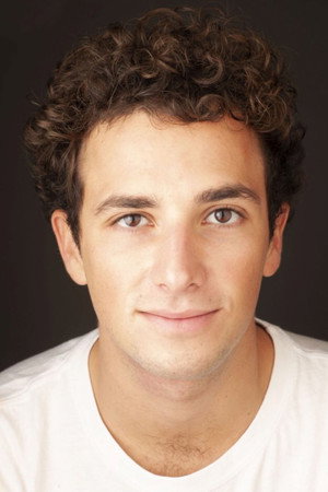 Henrique Gil portrait