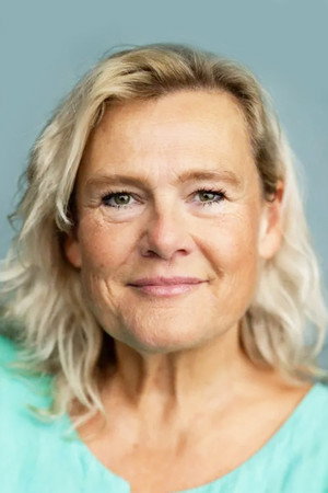 Ella Kenion portrait
