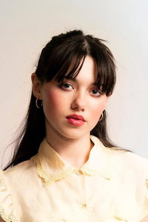 Violet McGraw portrait