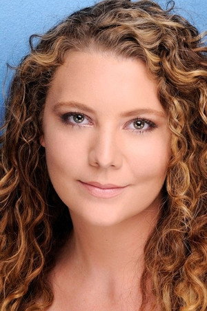 Nikki Lowe portrait