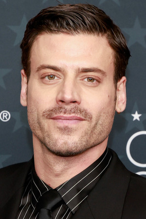 François Arnaud portrait