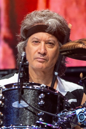 Michael Cartellone portrait