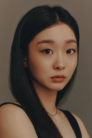 Kim Da-mi portrait
