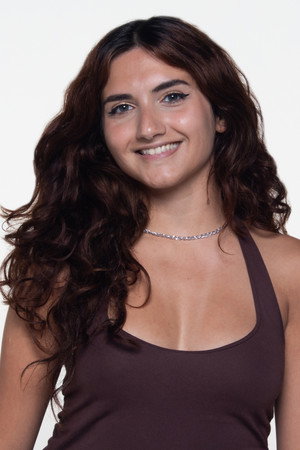 Clara Gomes portrait