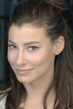 Müjde Uzman portrait