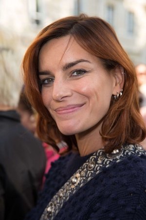 Fauve Hautot portrait