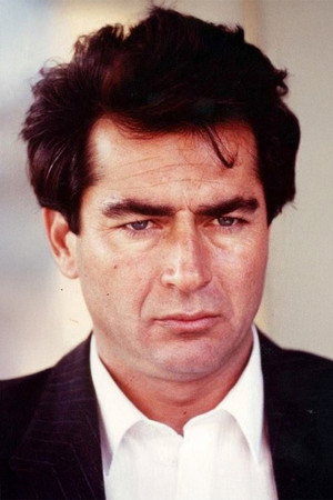 Salih Güney portrait