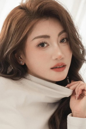 Gloria Wong Yung portrait