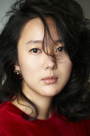 Yoon Jin-seo portrait