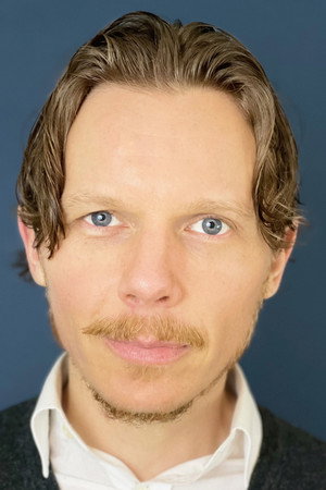 Nathan Mills portrait