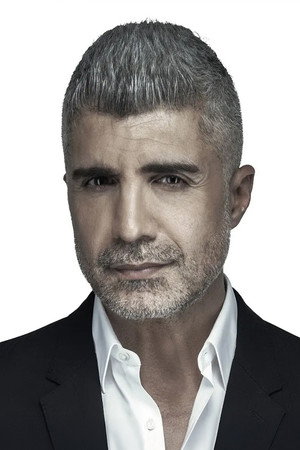 Özcan Deniz portrait