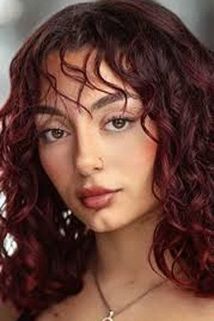 Lara Duru portrait
