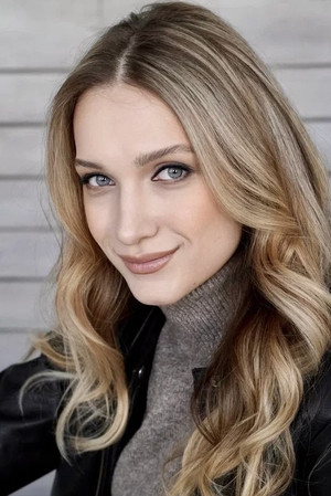 Polina Kutsenko portrait