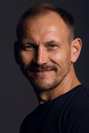 Peter Nikolas portrait