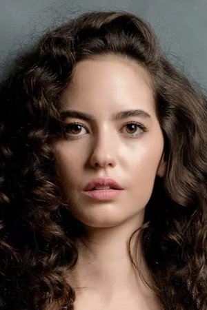 Ezgi Şenler portrait