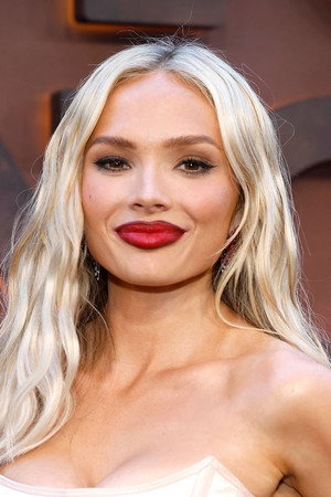 Natalie Alyn Lind portrait