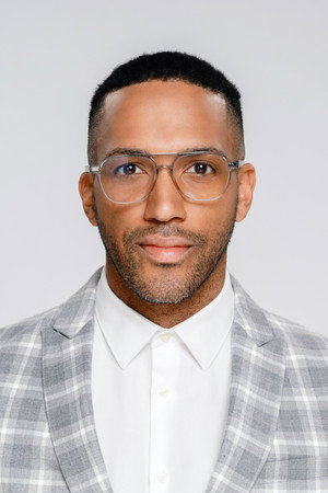 Cesár Sampson portrait