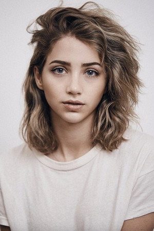 Emily Rudd portrait