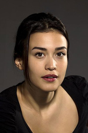 Ecem Özkaya portrait